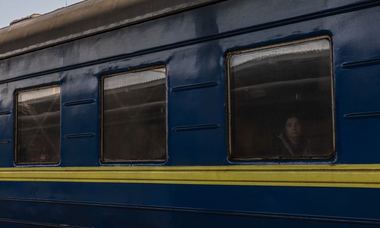 Петков качва делегацията на влак към Киев, Русия удари 5 гари по маршрута - Tribune.bg