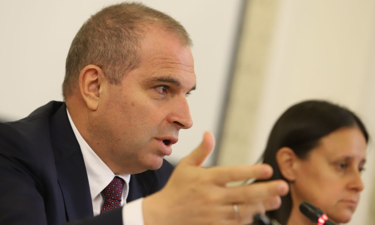 Караджов разкрива лъжите на Петков и правителството (ДОКУМЕНТИ) - Tribune.bg