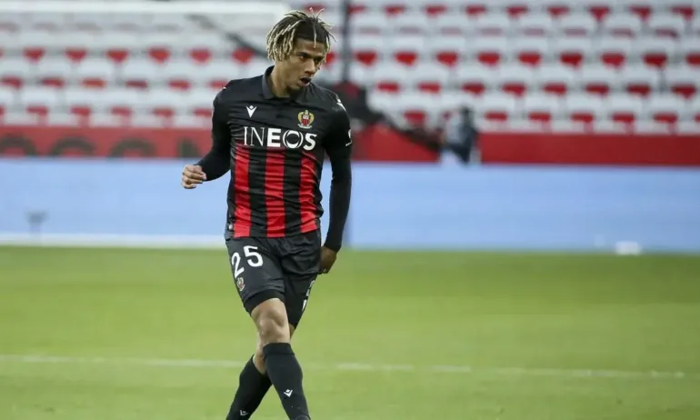 Защитник на Ница бе изгонен в 9-ата секунда - Tribune.bg