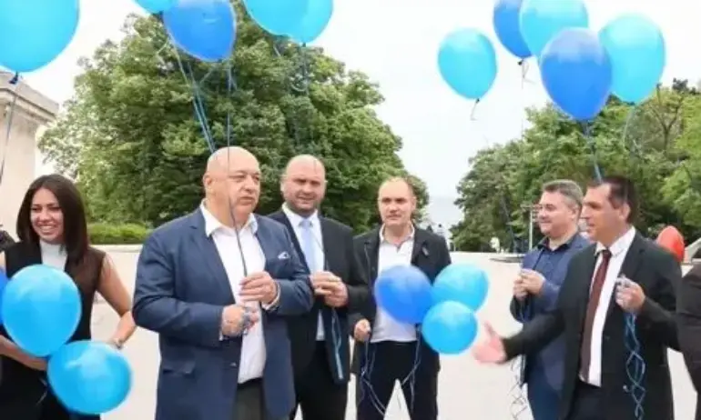 ГЕРБ-СДС откри кампанията във Върна с флашмоб за Деня на Европа  
