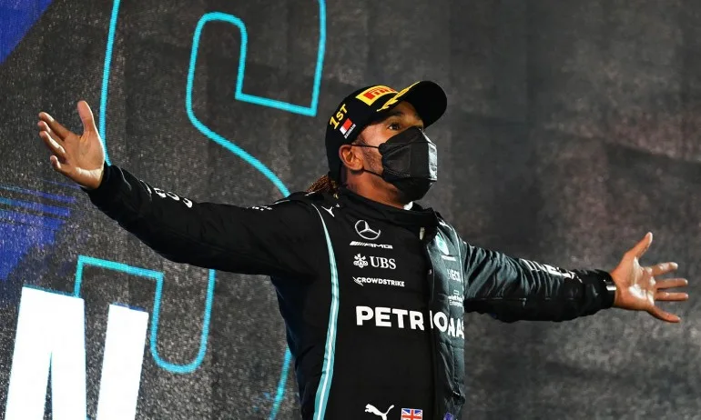 Хамилтън преди всички и в Каталуния - Tribune.bg