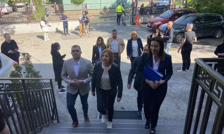 ГЕРБ-СДС регистрира днес листите в София. Борисов води 25 МИР, Фандъкова втора - Tribune.bg