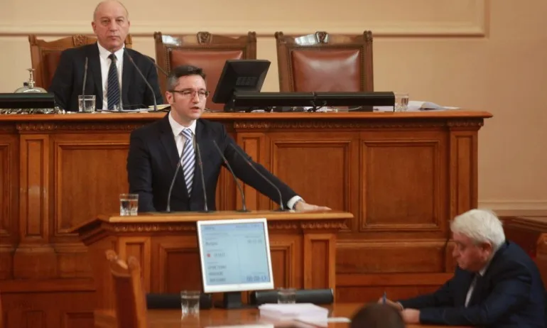 Пренареждане в групата на БСП, Вигенин става зам.-шеф на парламента - Tribune.bg