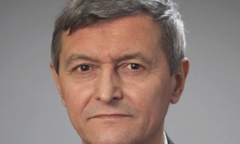 Съветник на президента Радев е бил задържан за купуване на гласове - Tribune.bg