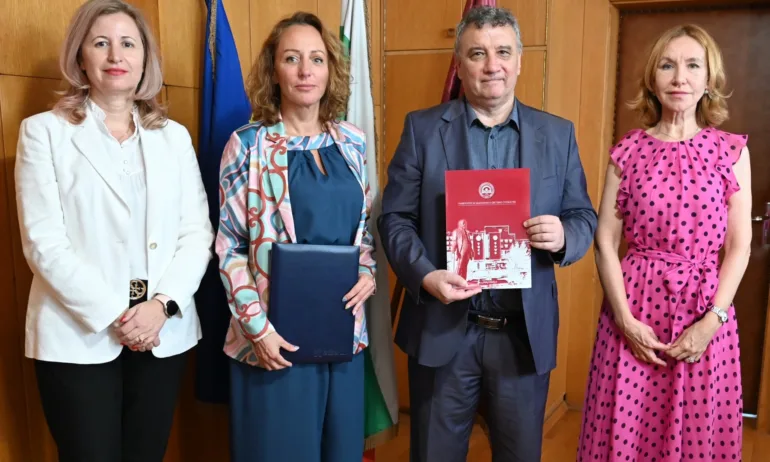 Българската банка за развитие със стратегически ангажимент към образованието на младите хора - Tribune.bg