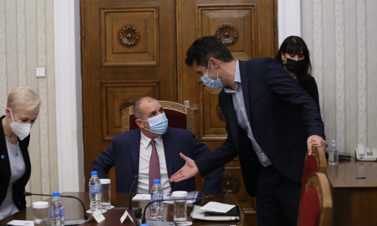 Президентът Румен Радев не цели с критики да свали правителството.
