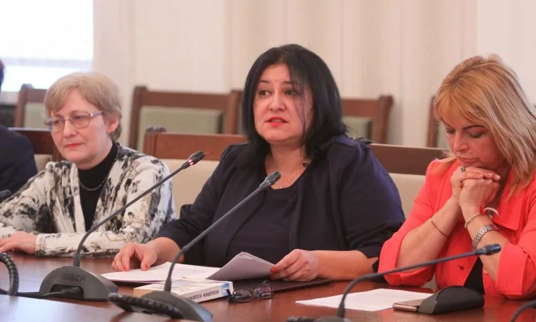 Обществената поръчка за машинното гласуване е готова, похвалиха се от ЦИК - Tribune.bg