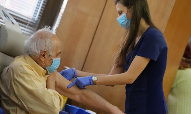 Имунизационният център във ВМА преустановява дейност - Tribune.bg