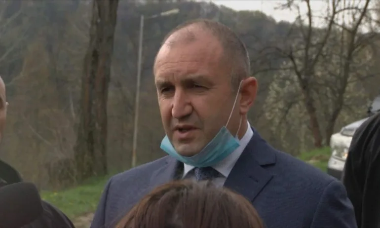 Радев нарече думите на премиера скеч - Tribune.bg