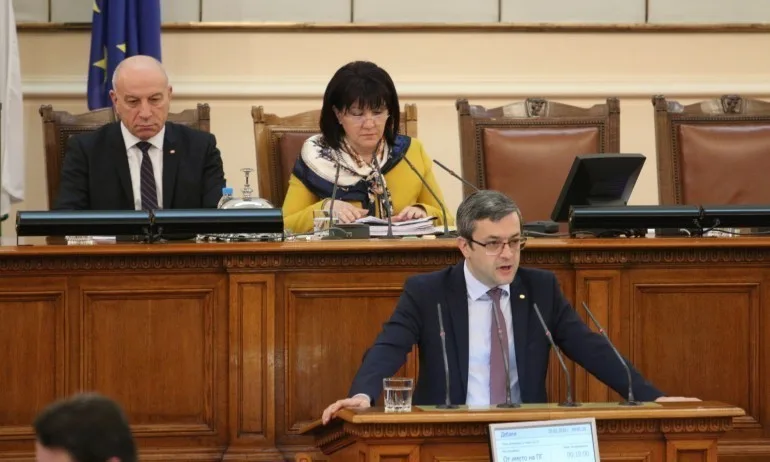 Биков: Не сме в състояние да удържим хората си, които българският президент нарече мутри и ги изгони вън - Tribune.bg