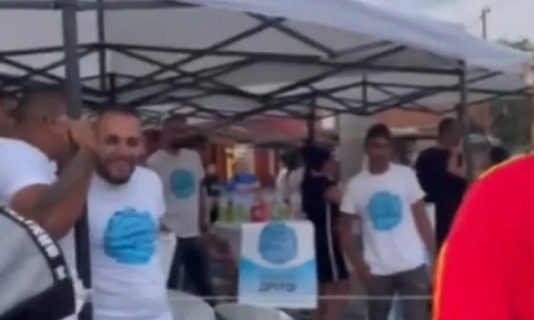 Слави Трифонов завладя ромските махали, викна за подкрепа и Софи Маринова - Tribune.bg