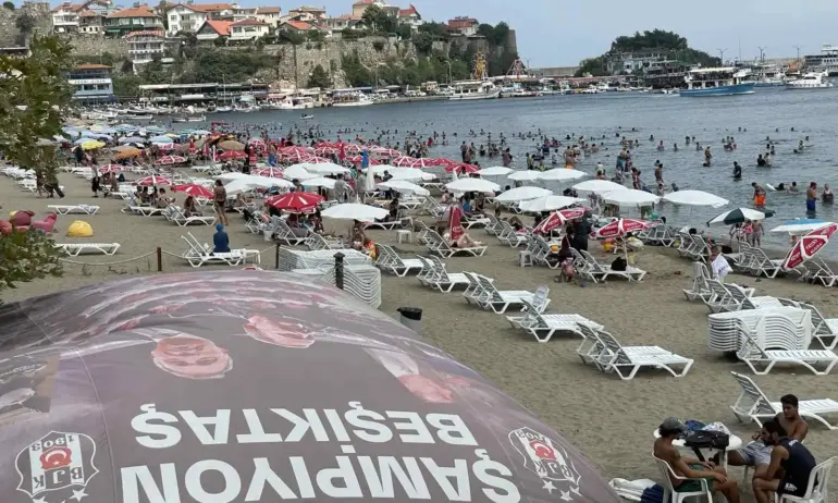 Две деца от България са били спасени от удавяне в морето край Енез, Турция - Tribune.bg