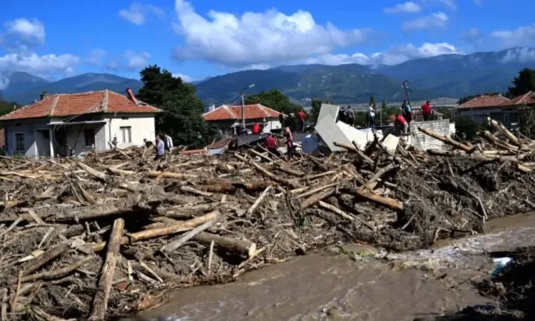 Жители на карловски села: Има злоупотреби с даренията след наводненията - Tribune.bg