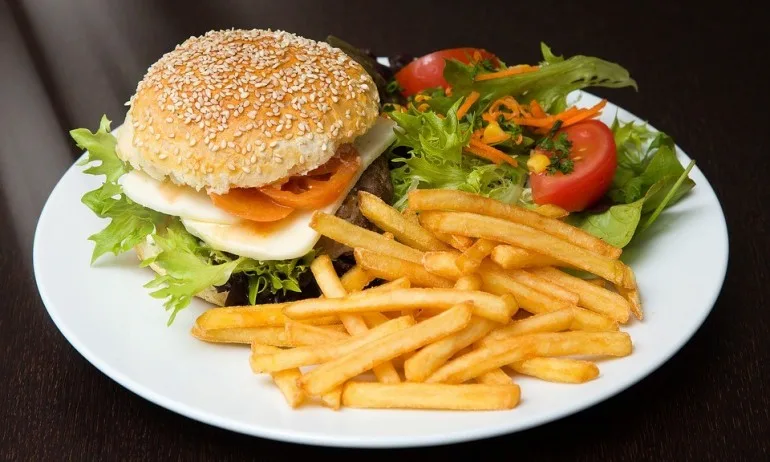 Край на пържените храни, пастите и вафлите в детските градини - Tribune.bg