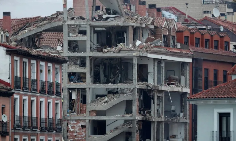 Четири станаха жертвите на мощния взрив в Мадрид, един от загиналите е българин - Tribune.bg