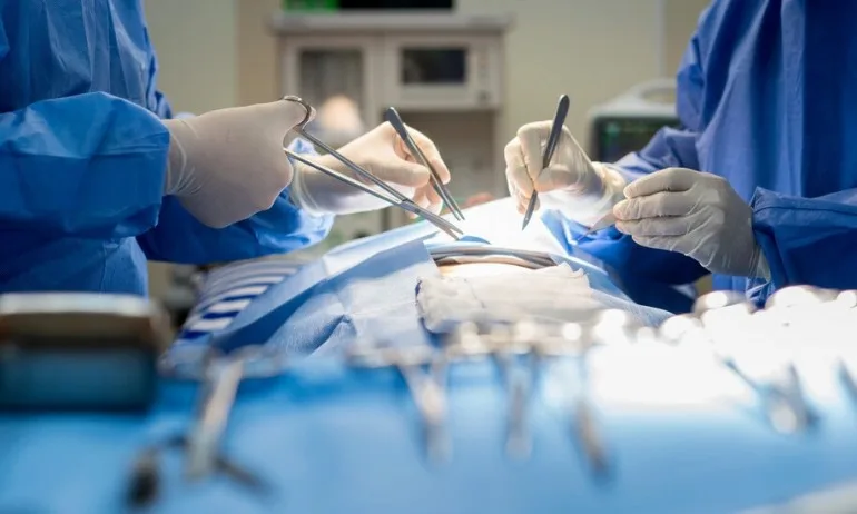 Трансплантираното бебе в болница Лозенец почина, майки искат оставката на Кацаров (ВИДЕО) - Tribune.bg