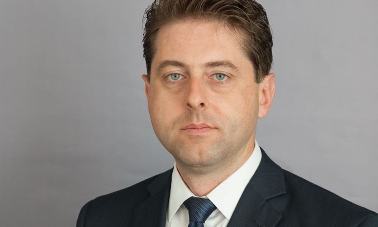 Зарков: Лена Бориславова е некомпетентна, няма социално поносимо увеличение на билетите - Tribune.bg