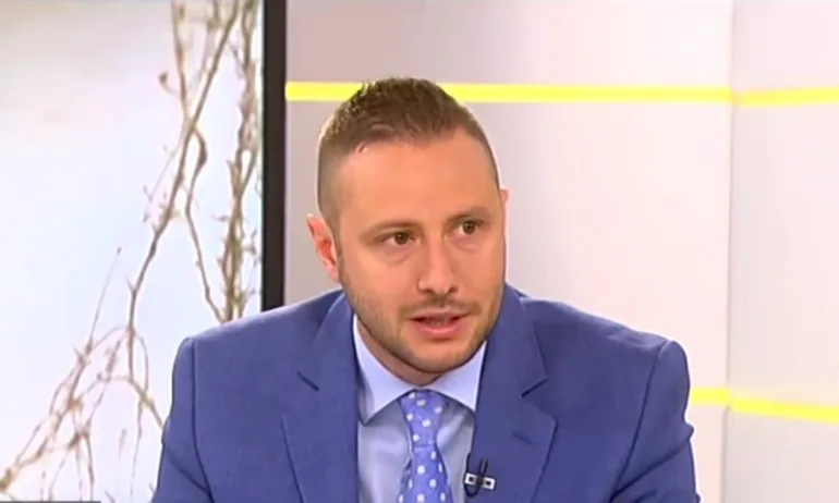 Социолог: Всяка лъжа на Елена Йончева рухва в рамките на часове - Tribune.bg