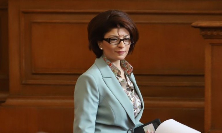 Атанасова: Докладът на Сметната палата за толсистемата влиза в парламента - Tribune.bg