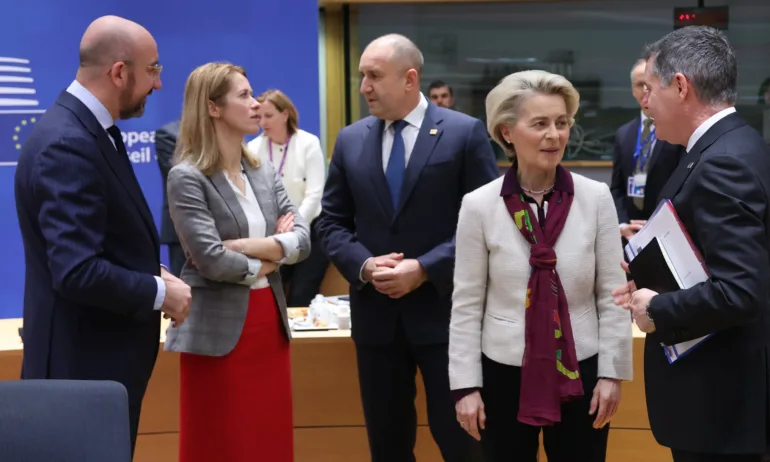 Сега: Президентът Радев се гневи на журналисти заради двуличието си - Tribune.bg