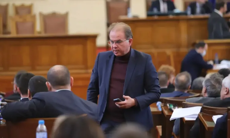 Чолаков: Сигналът ни срещу кабинета Петков от юни не е бил докладван на Демерджиев - Tribune.bg