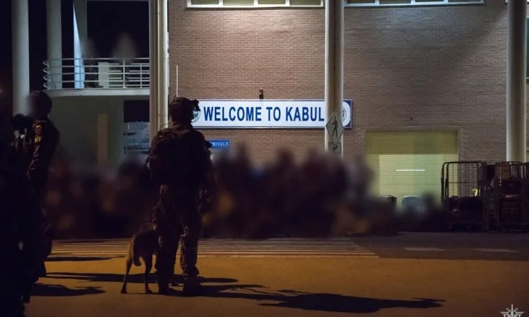 Стрелба на летището в Кабул, има един убит - Tribune.bg