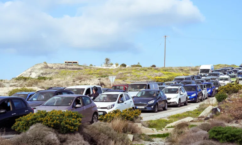 Трусовете на Санторини не спират, тресе на всеки 10-15 минути - Tribune.bg