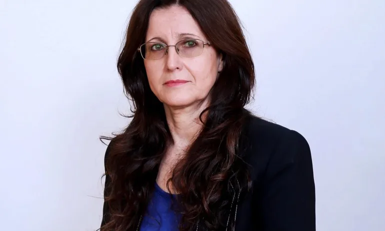 Още един депутат напуска редиците на Слави Трифонов - Юлия Чортленева се отказа от място в парламента - Tribune.bg