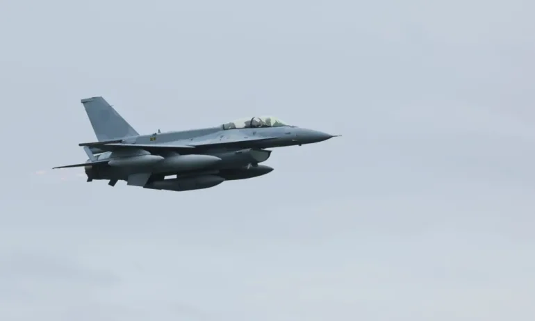 Атлантическият съвет атакува Радев и пита: Има ли саботаж срещу F-16 и влияние на руското разузнаване във ВВС? - Tribune.bg