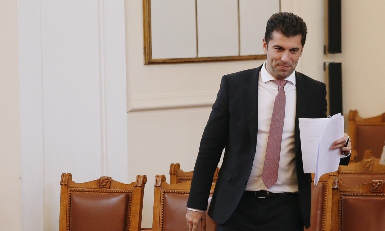 Петков на крака в НС, за да каже хубави думи за мъжа на Лена Бориславова - Tribune.bg