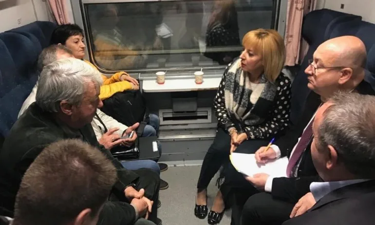 Сюжетът с автомобила на Мая Манолова заприлича на лоша кинопродукция - Tribune.bg