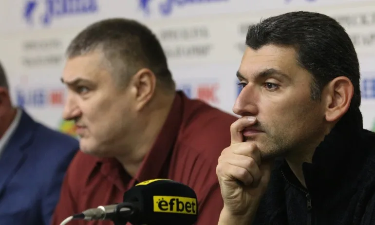 Александър Попов е катастрофирал в столицата - Tribune.bg