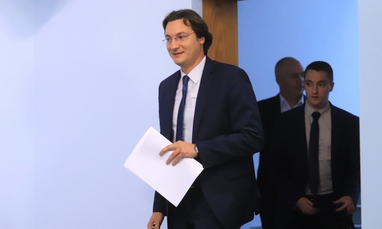 Крум Зарков: Няма противопоставяне между Румен Радев и БСП - Tribune.bg