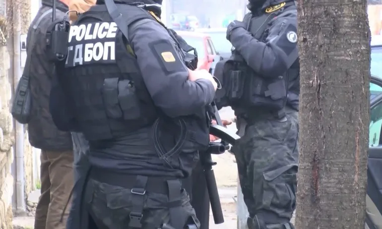 Антимафиотите удариха банда за трафик на хора - Tribune.bg