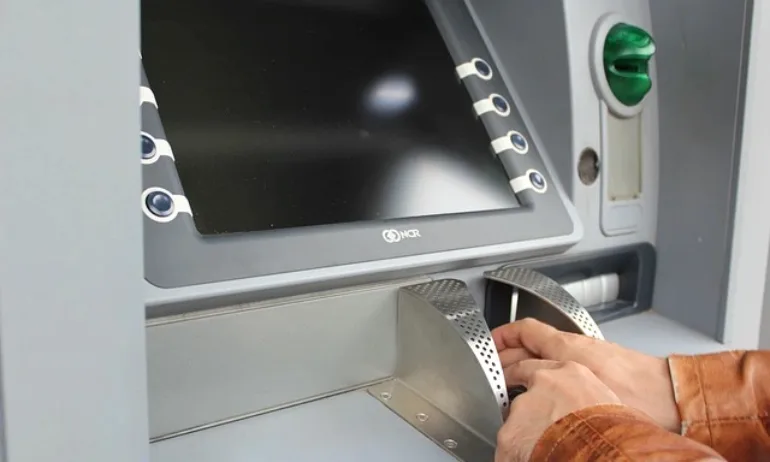 Предпразнично: Банкоматите във Враца се повредиха - Tribune.bg