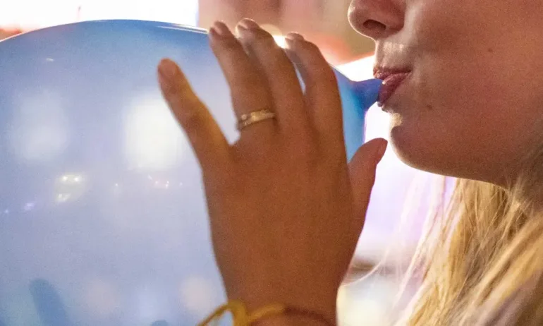 Парламентът забрани продажбата на райски газ на деца - Tribune.bg