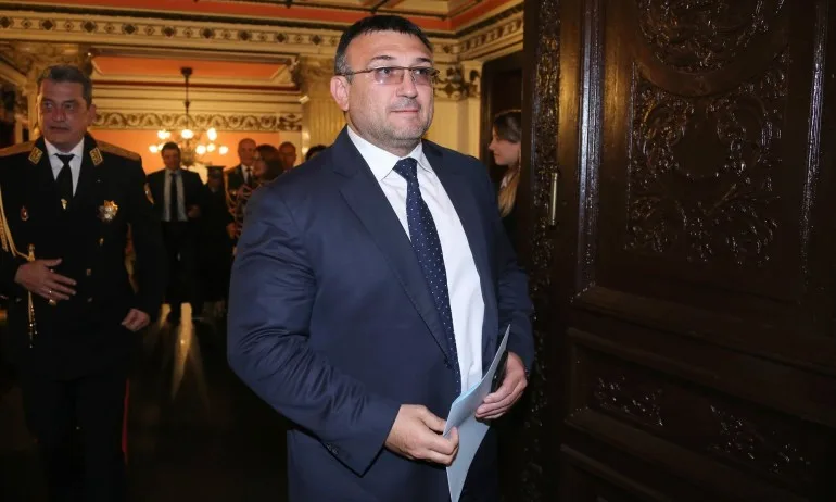 Младен Маринов: Акцията в Труд е подарък за цялото общество - Tribune.bg