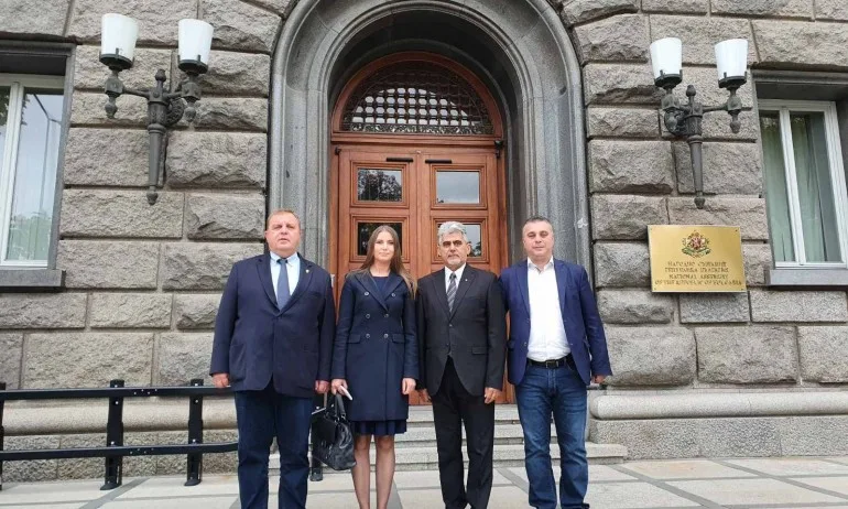 ВМРО се регистрира за участие в президентския вот - Tribune.bg