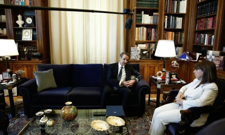 Мицотакис поиска от президента да разпусне парламента и да насрочи избори на 21 май - Tribune.bg