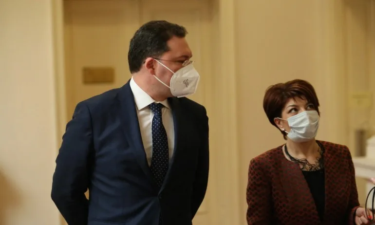 ГЕРБ дава задължителното машинно гласуване на Конституционния съд - Tribune.bg