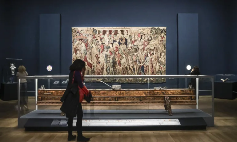 Макрон ще посети Лувъра след предупрежденията за лошо състояние на музея - Tribune.bg