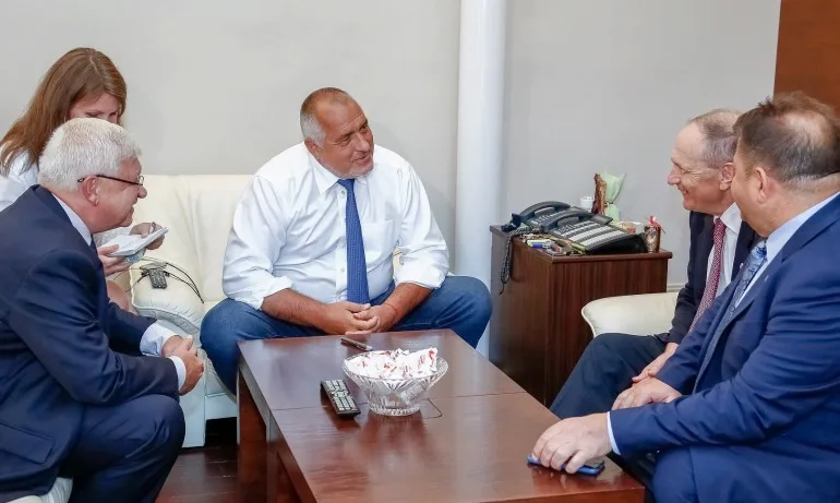 Борисов: Усъвършенстването на нашите лекари означава още по-качествени грижи за българските пациенти - Tribune.bg