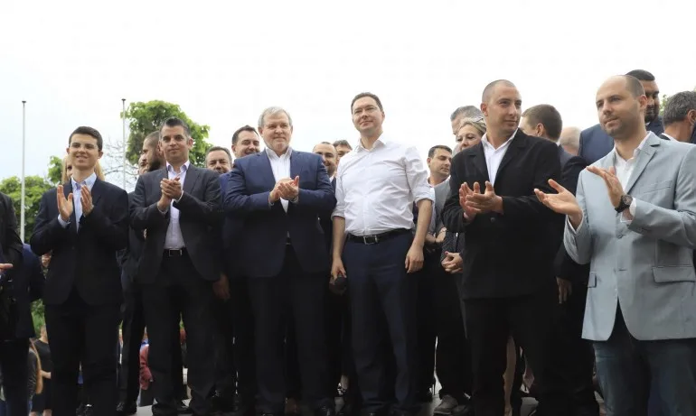 Даниел Митов: Нашата сила е в демокрацията, на опонентите ни им остана само озъбена омраза - Tribune.bg