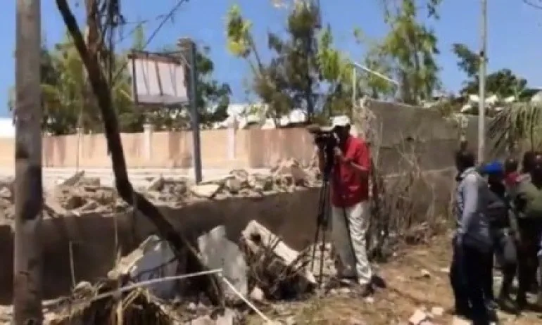 Кола бомба се взриви в столицата на Сомалия, има жертви и ранени - Tribune.bg