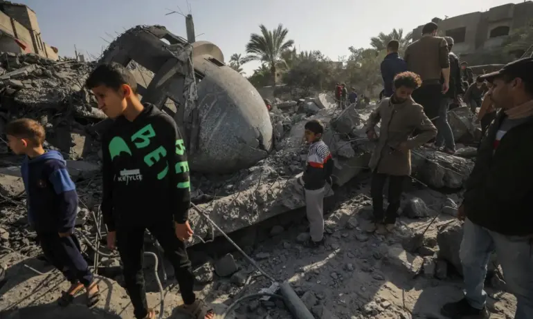 Съединените щати с първа въздушна хуманитарна помощ за Газа. Три
