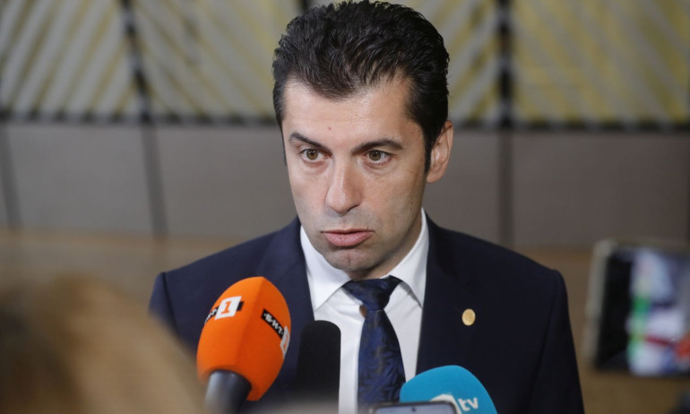 Кирил Петков отново нарушава Конституцията - Tribune.bg