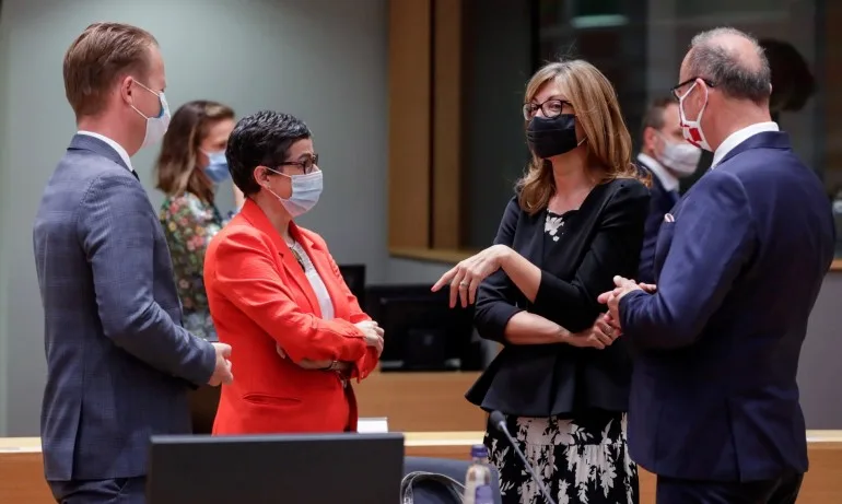 Ваксините и Алексей Навални във фокуса на първия за годината Съвет по външни работи на ЕС - Tribune.bg