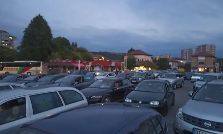 При голям интерес в Ловеч премина безплатната прожекция на филма Игра на доверие - Tribune.bg