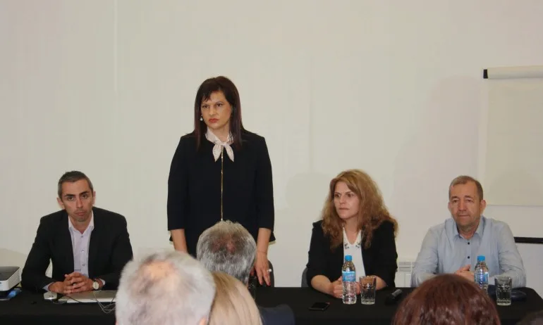 Дариткова: Удължихме срока за специалност Обща медицина за общопрактикуващи лекари - Tribune.bg