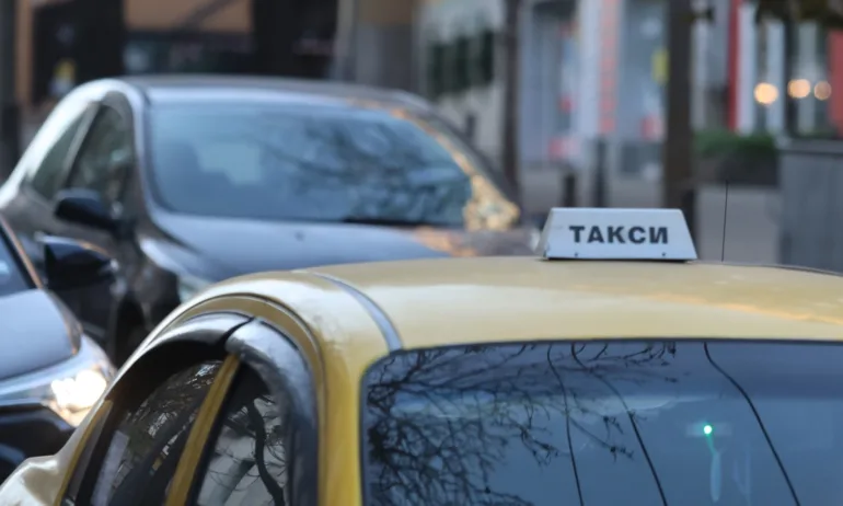 Мащабен протест на таксиметрови шофьори блокира цяла София в сряда - Tribune.bg